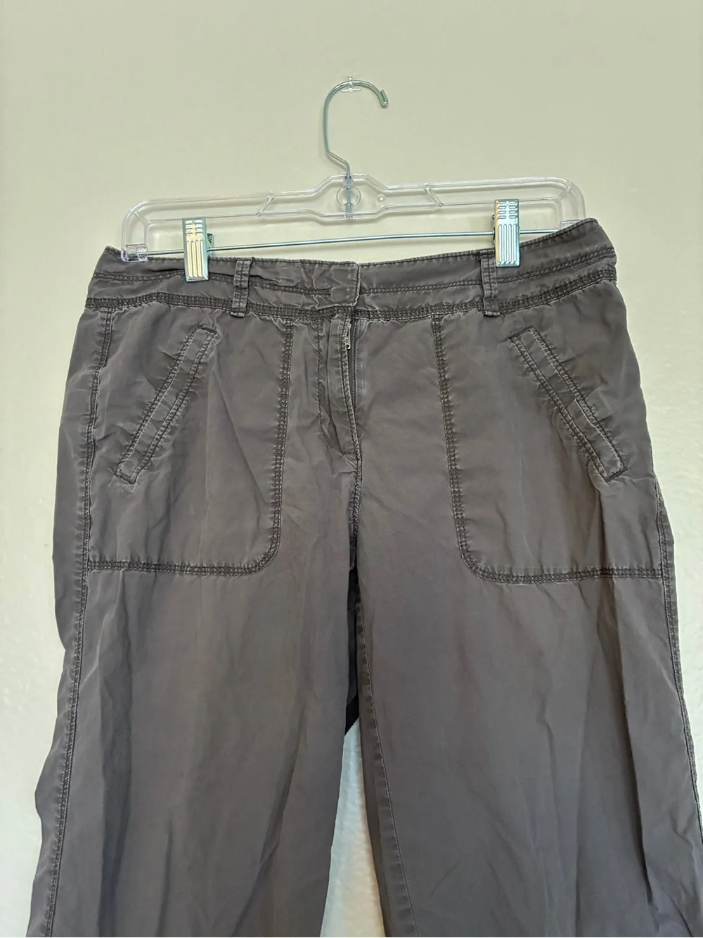VTG Y2K LOFT Low-Rise Charcoal Cropped Denim Cargo Capris 2000s Distressed Comfy - Picture 2 of 6